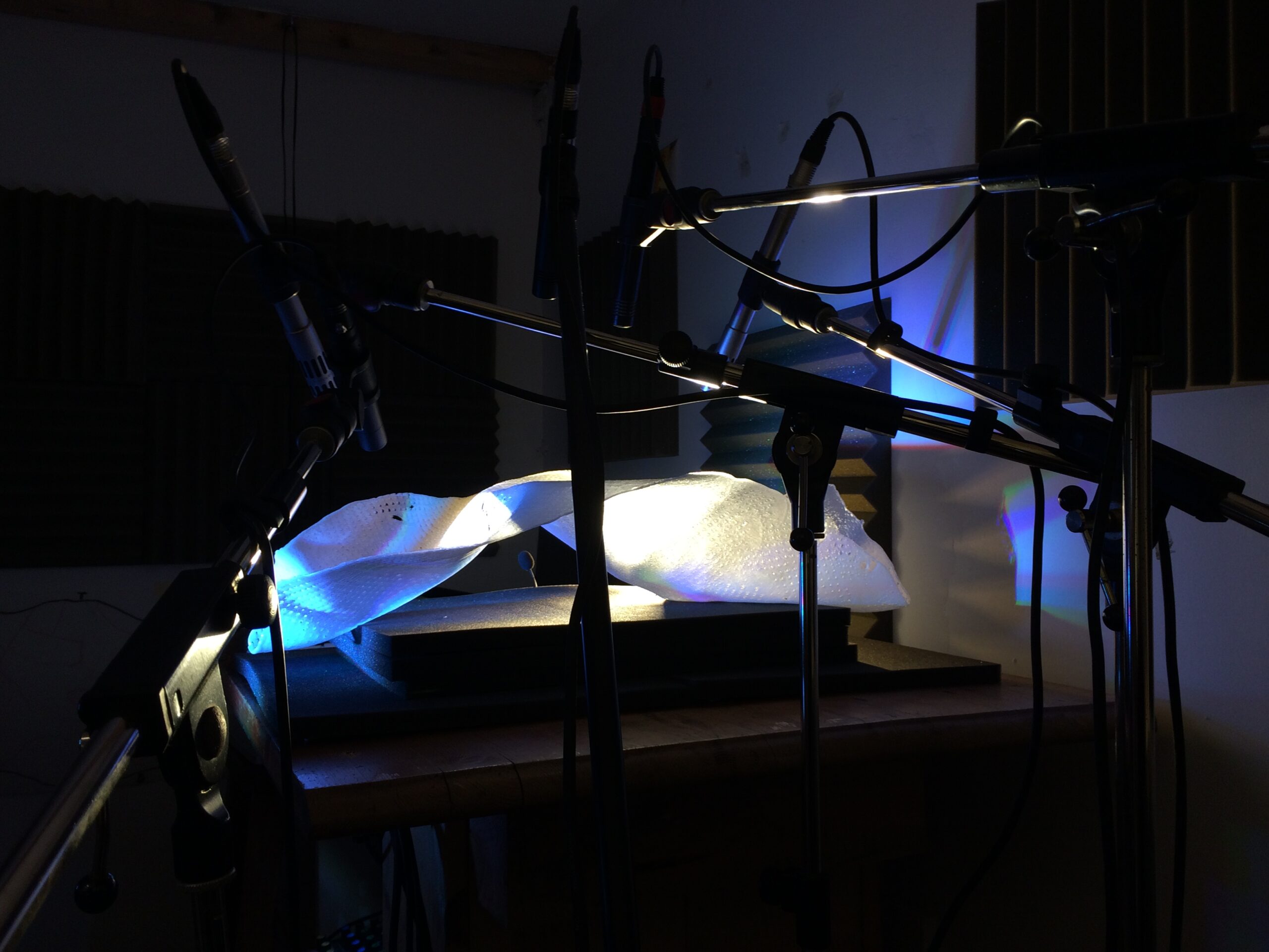 Griet Beyaert Audio-visual sound work using glass, generative coding, datasets and algorithmic...