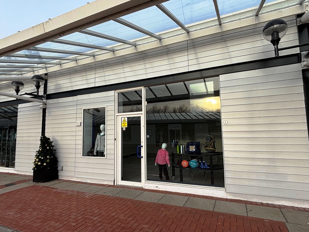 Royal Quays Shopping Centre, North Shields Multiple retail units in Royal Quays Retail Park, North Shields...
