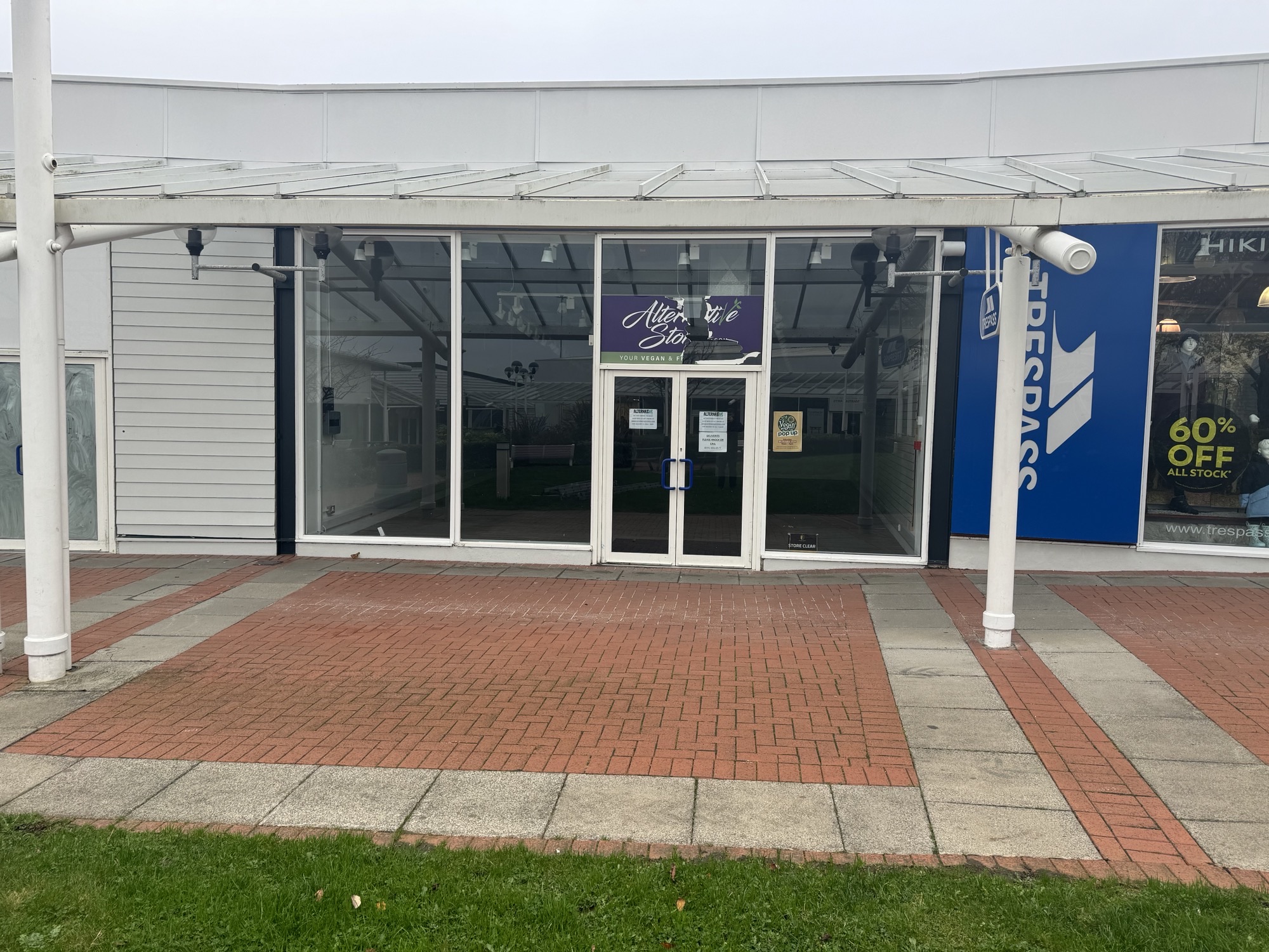 Royal Quays Shopping Centre, North Shields Multiple retail units in Royal Quays Retail Park, North Shields...