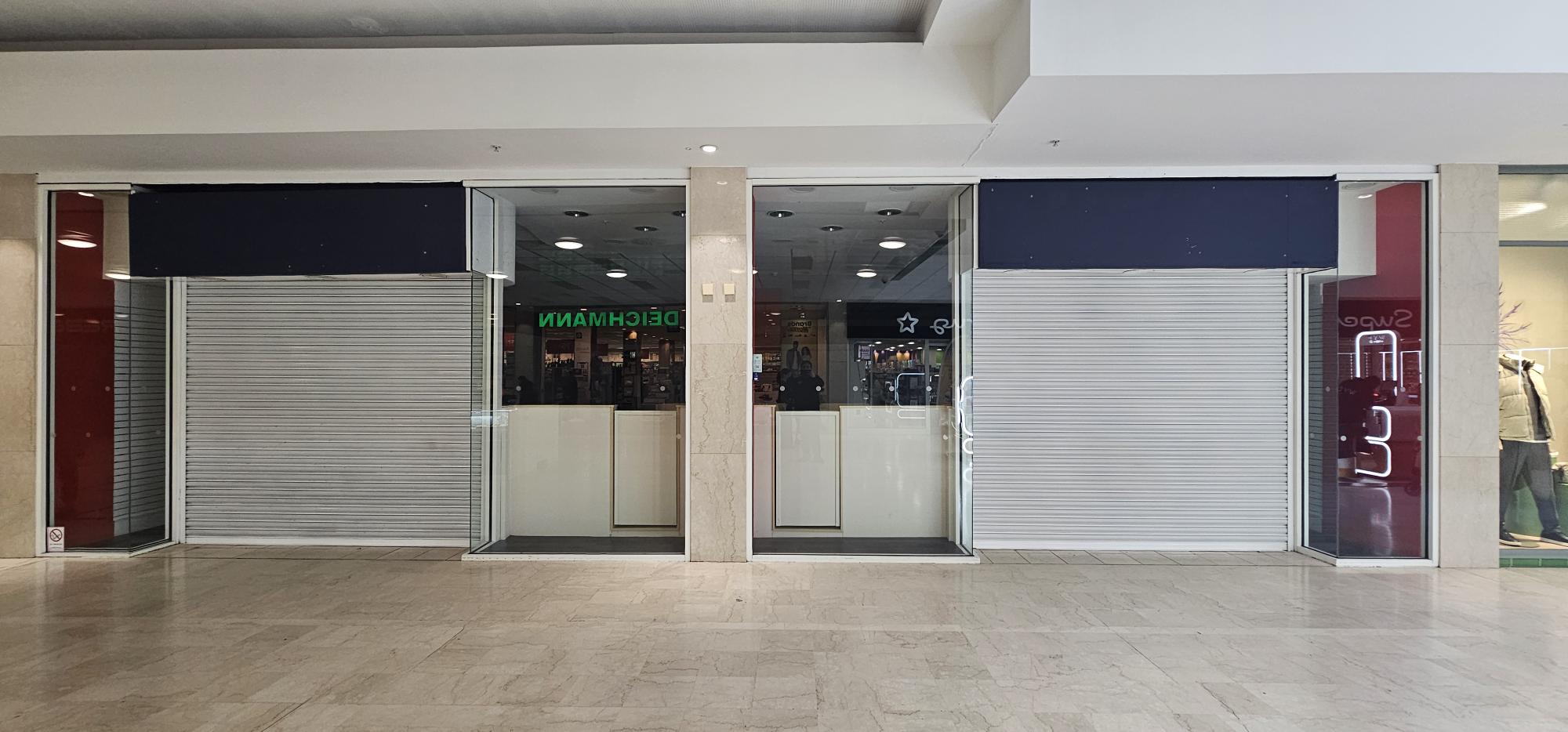 Broadway Shopping Centre, Bexleyheath Three ground-floor former retail units in Bexleyheath’s Broadway Shopping Centre,...
